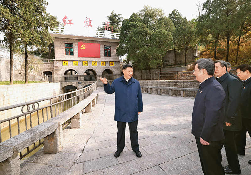 為實(shí)現二十大目標任務(wù)而團結奮斗04.jpg