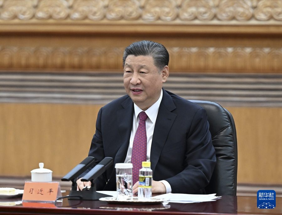 習近平會(huì )見(jiàn)馬英九一行03.jpg